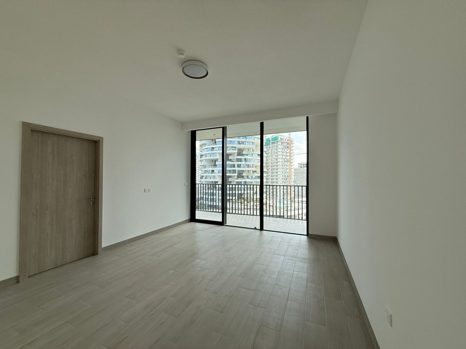 Brand New | 1 BR Vacant | High Floor